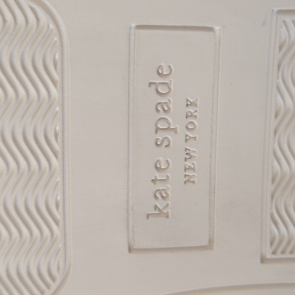 Kate Spade Azores Slip-On Perforated Leather Sneakers Shoes Ivory/Pink. Size 8.5 - Picture 13 of 14